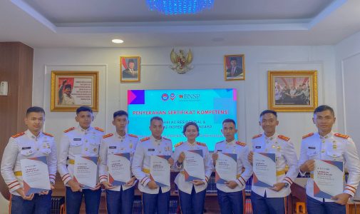 Penyerahan Sertifikat Kompetensi Teknisi AC Residential dan Welding Inspector Standard Lembaga Sertifikasi Profesi Universitas Pertahanan RI TA. 2025